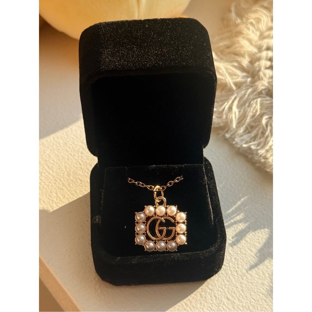 🎁BOGO Sale! Vintage ONLY 1! GUCCI Logo Upcycled Necklace - Picture 6 of 9